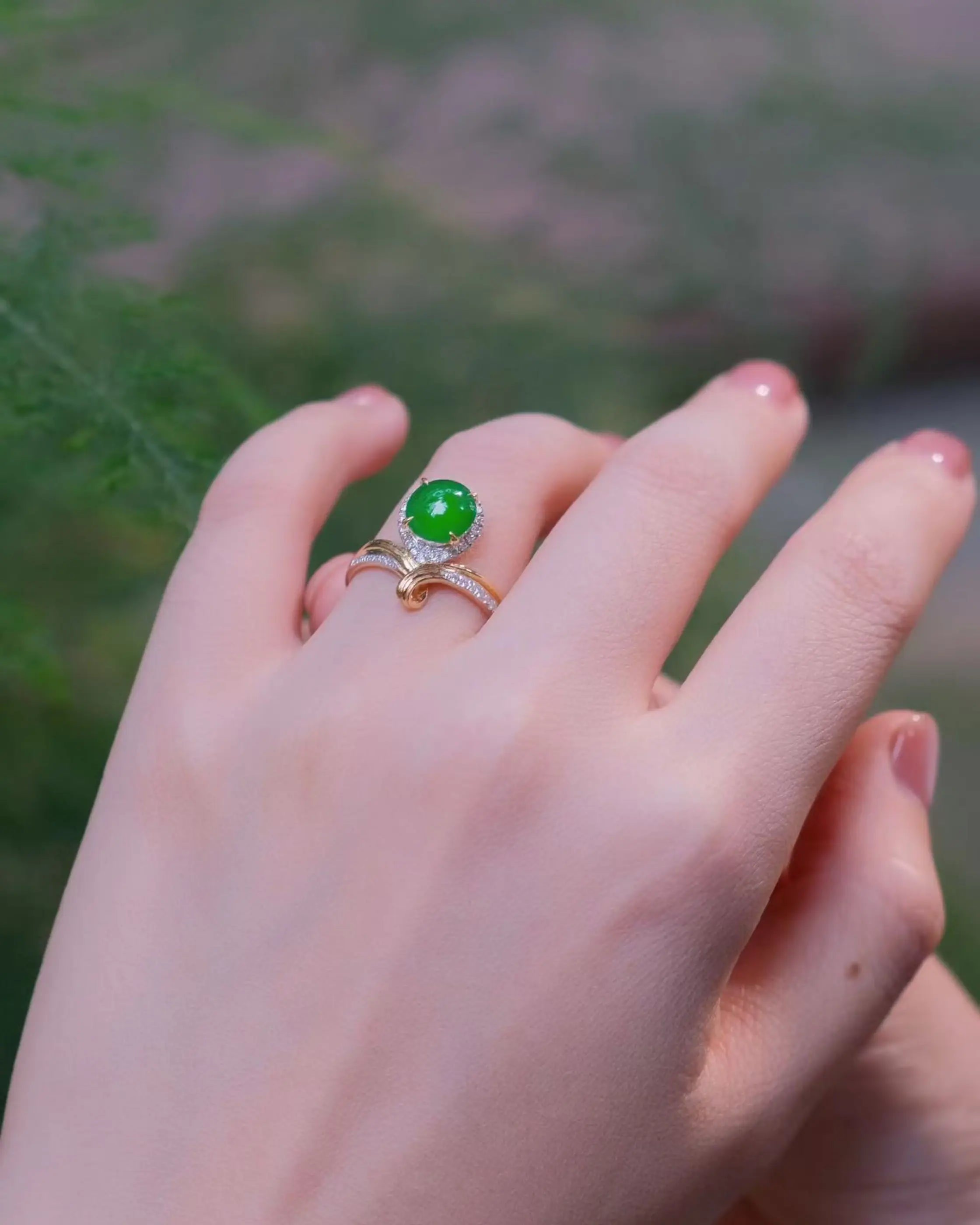 OEM/ODM/Wholesale Jadeite & Lab-Grown Diamond Ring | 7.5×4mm Center | 18K Gold | 3.42g | Size 14