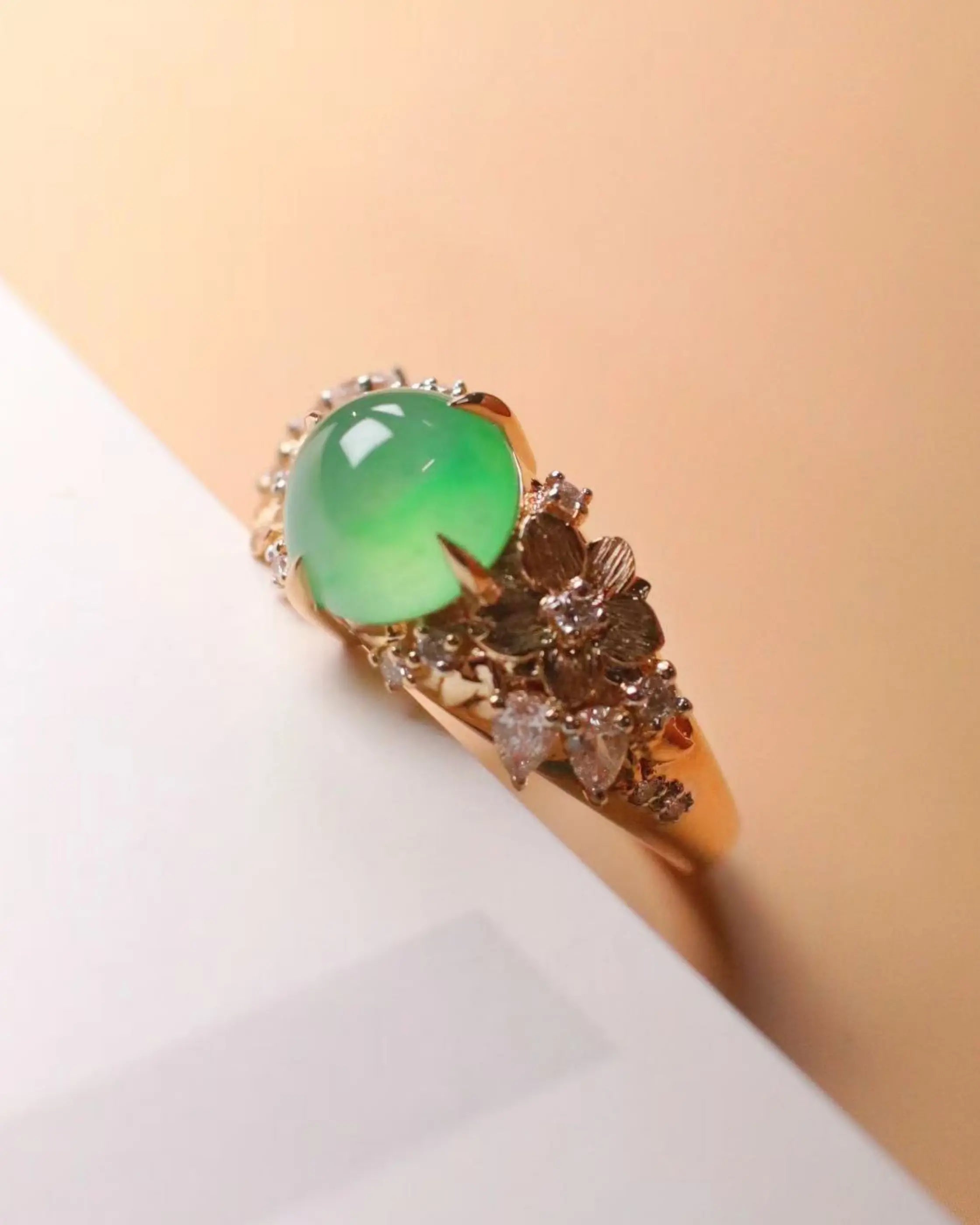 OEM/ODM/Wholesale 18K Gold Jadeite & Lab-Grown Diamond Floral Ring | 8×6mm Center | Size 13.5# | 4.49g