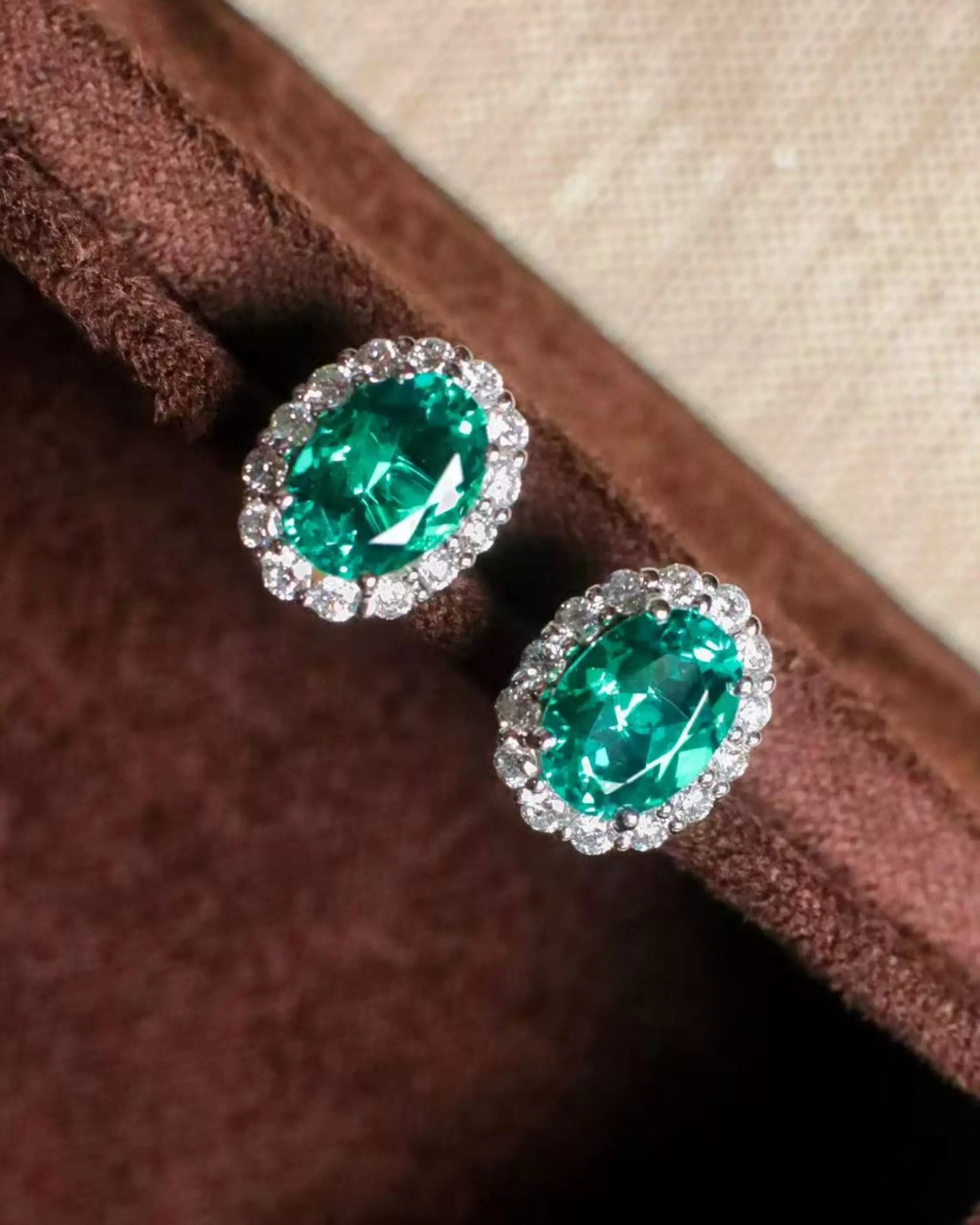OEM/ODM/Wholesale Oval Lab-Grown Emerald Halo Stud Earrings in 9K White Gold | 1.40ct + 0.42ct | 2.0g | Classic Elegance