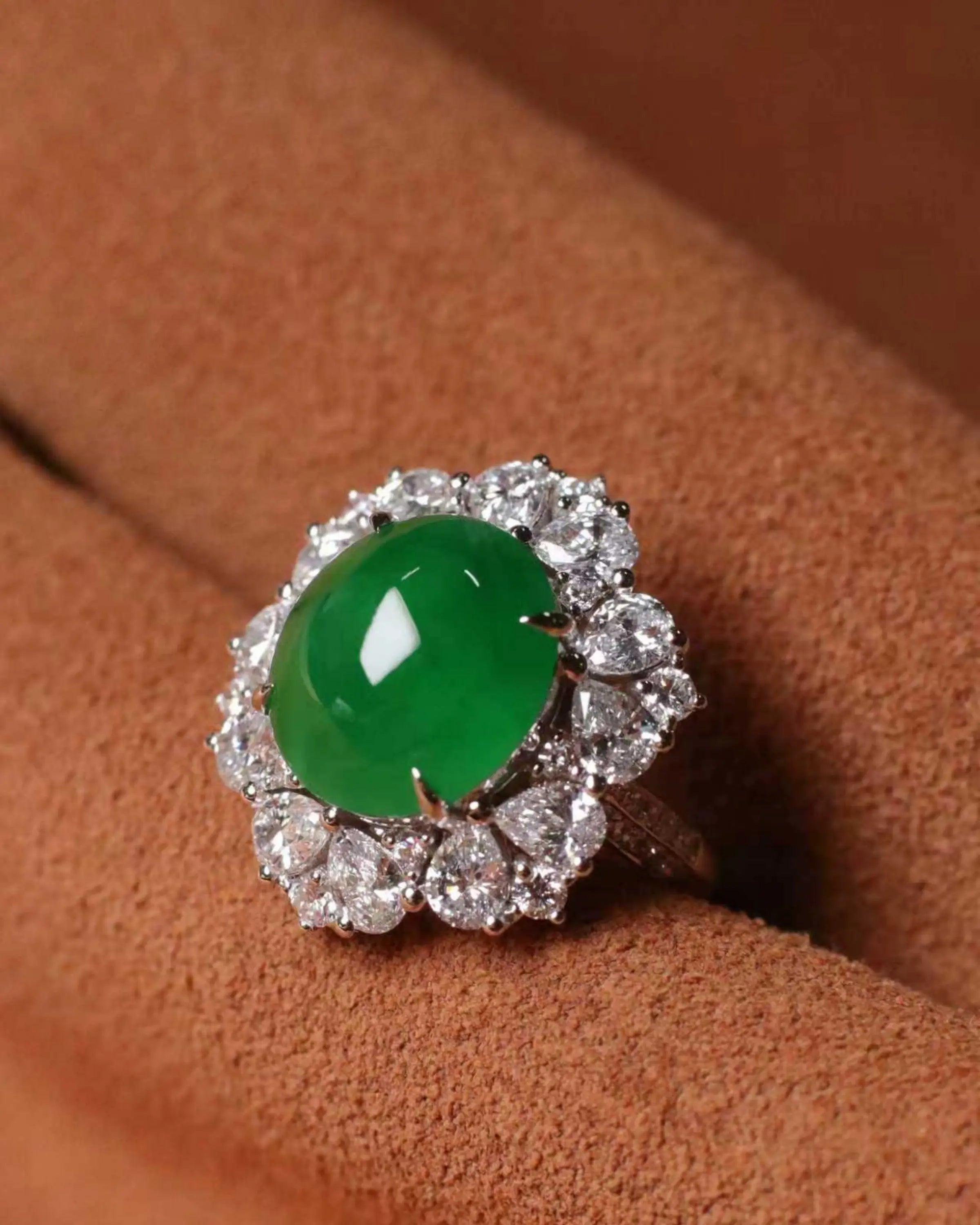 OEM/ODM/Wholesale 18K White Gold Jadeite & Lab-Grown Diamond Ring | 12.7×11.5×6mm Center | Size 15# | 18K | 10.2g