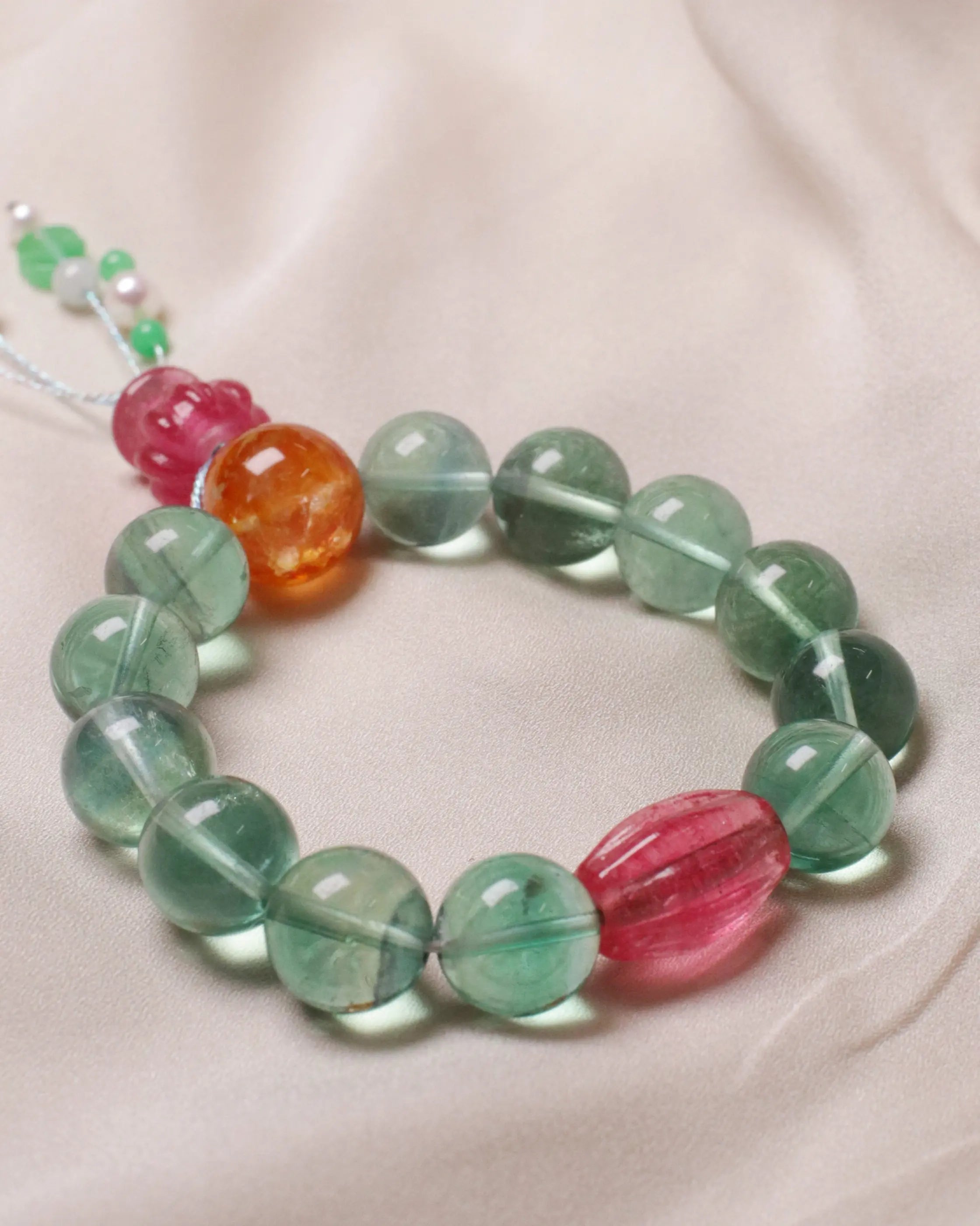 OEM/ODM/Wholesale Green Strawberry Quartz & Glass Bead Bracelet | Handcrafted Design | 15–17cm