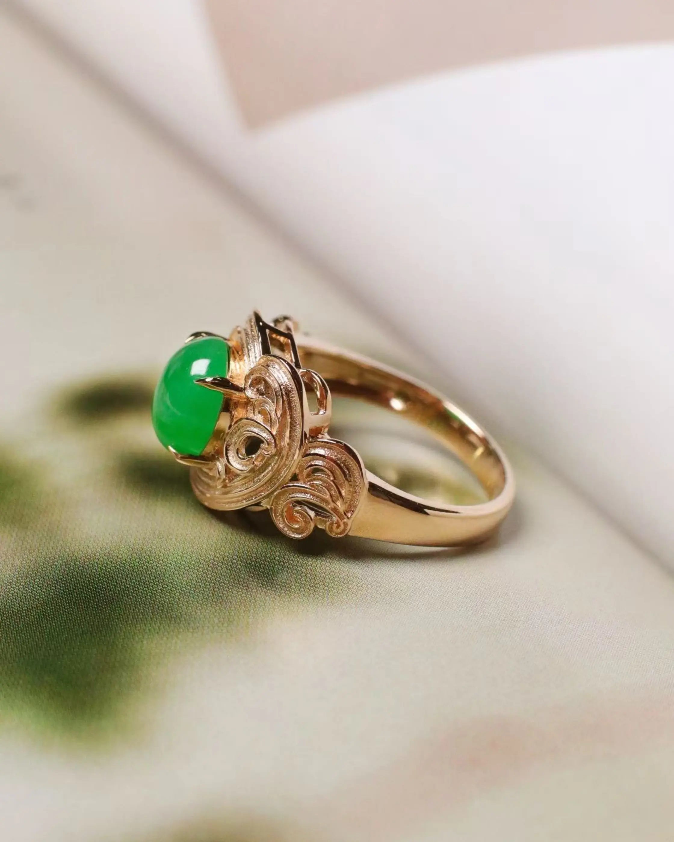 OEM/ODM/Wholesale 18K Gold Jadeite Ring | 7.5mm Green Jade | 4.44g