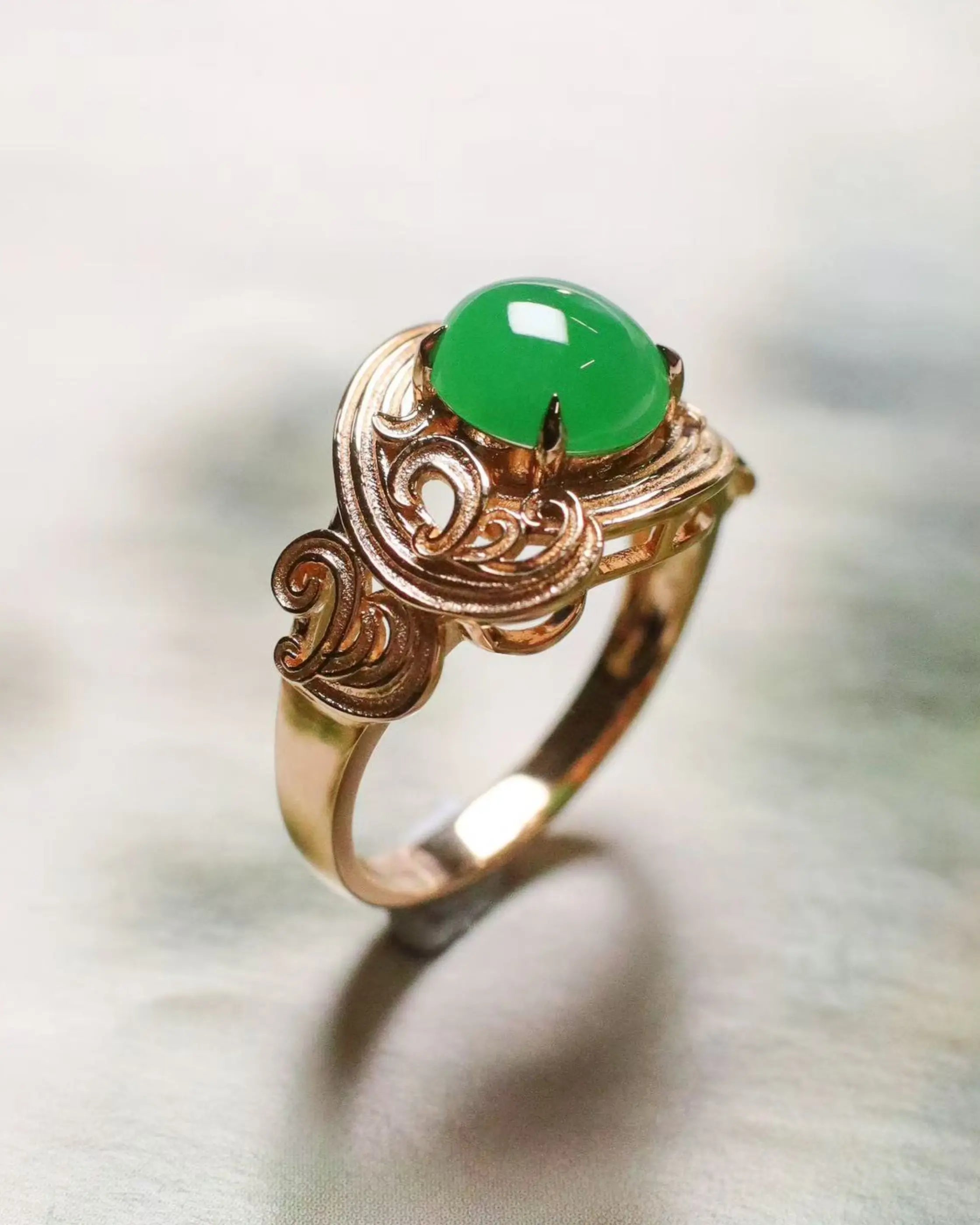 OEM/ODM/Wholesale 18K Gold Jadeite Ring | 7.5mm Green Jade | 4.44g