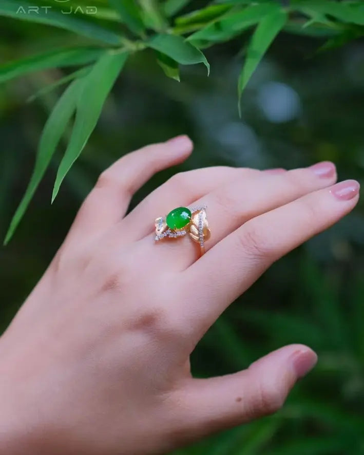 OEM/ODM/Wholesale 18K Gold Jadeite & Lab-Grown Diamond Ring | 8.3×9.5×4mm Jade | 4.39g