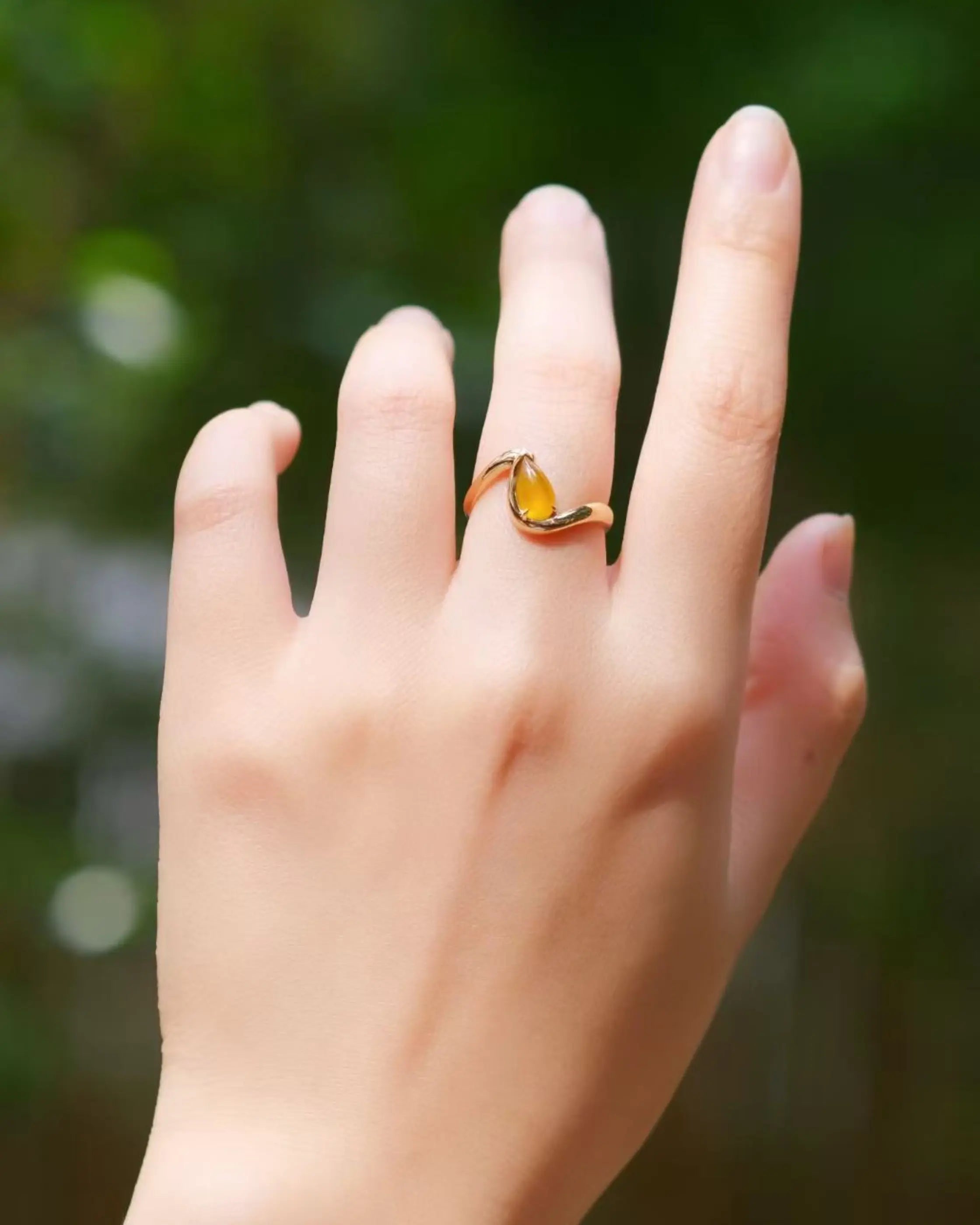 OEM/ODM/Wholesale 18K Gold Yellow Jadeite Ring | 4.75×8.5×4.5mm Center | 2.85g | Size 13