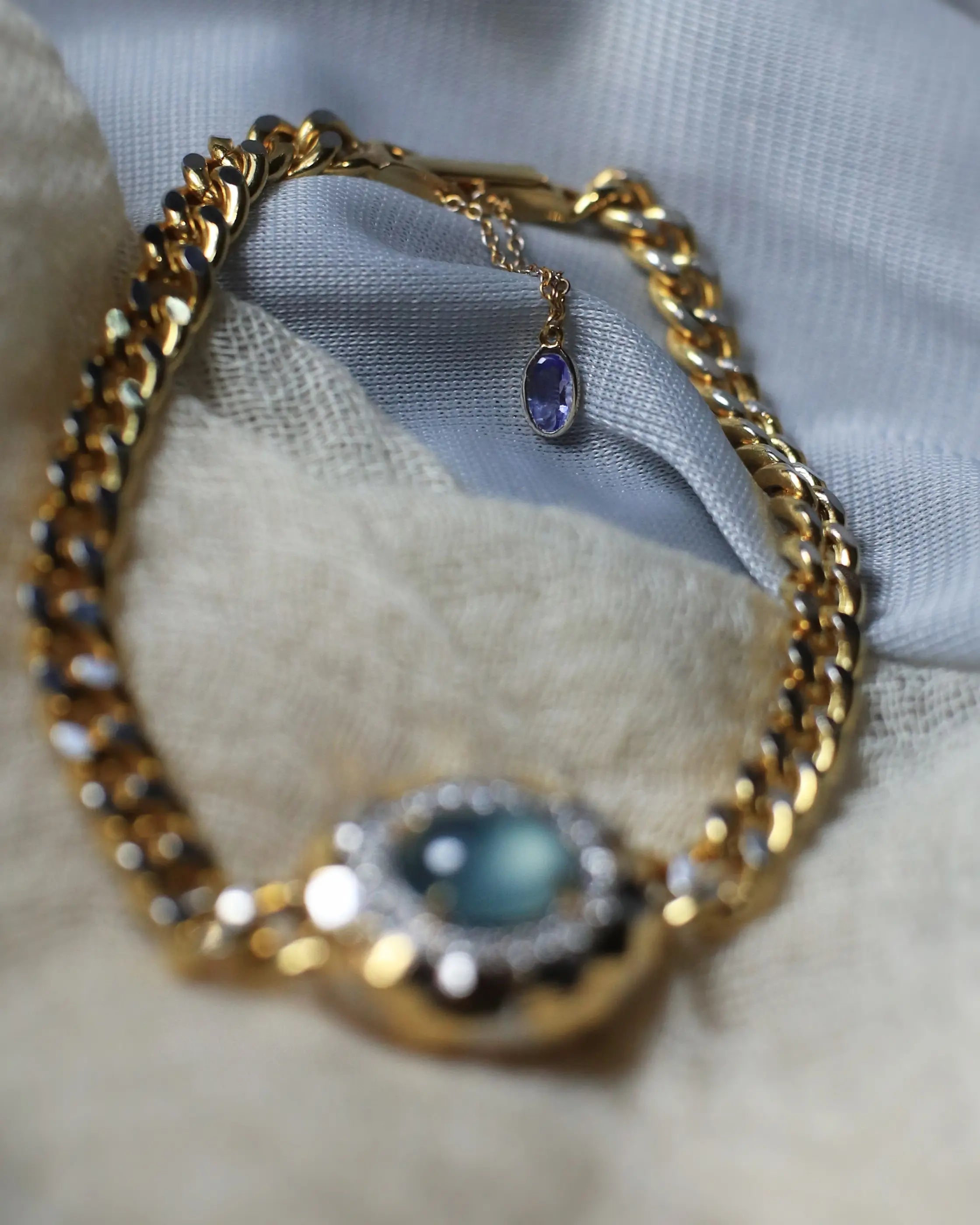 OEM/ODM/Wholesale 18K Gold Jadeite & Diamond Bracelet with Enamel & Tanzanite | 9.5×7.5mm Center Stone | 15.4g