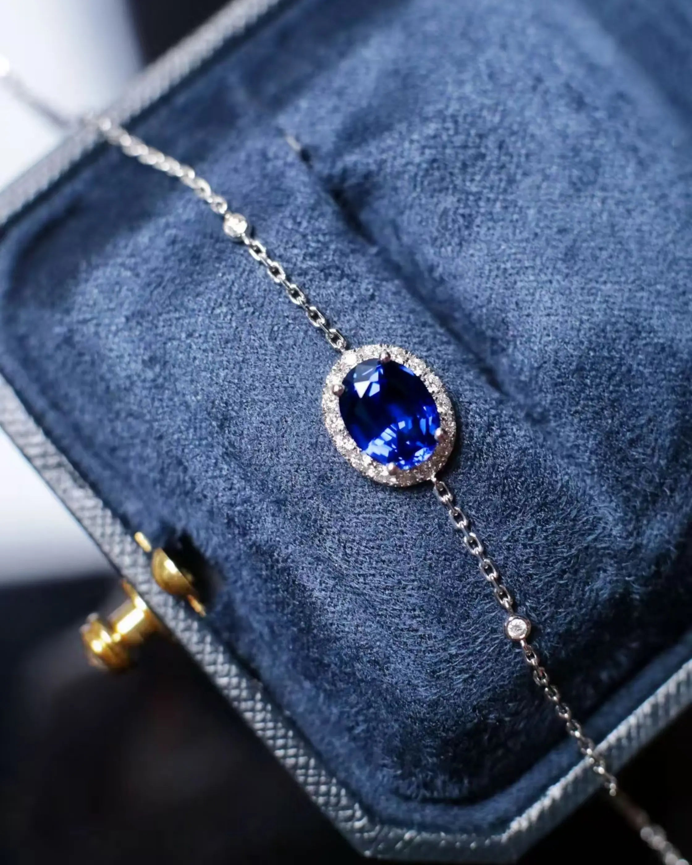 OEM/ODM/Wholesale 9K Gold Lab-Grown Sapphire & Diamond Bracelet | 2.68ct Center | 0.132ct Accents | 2.8g