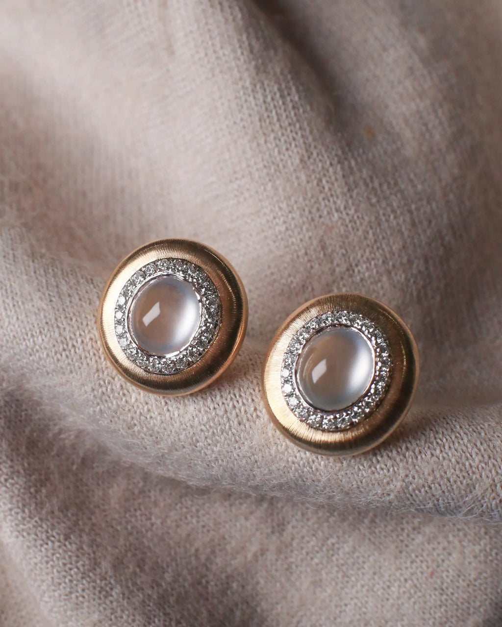 OEM/ODM/Wholesale 18K Gold Jadeite & Diamond Earrings | 6.5×3mm Jade | 5.07g