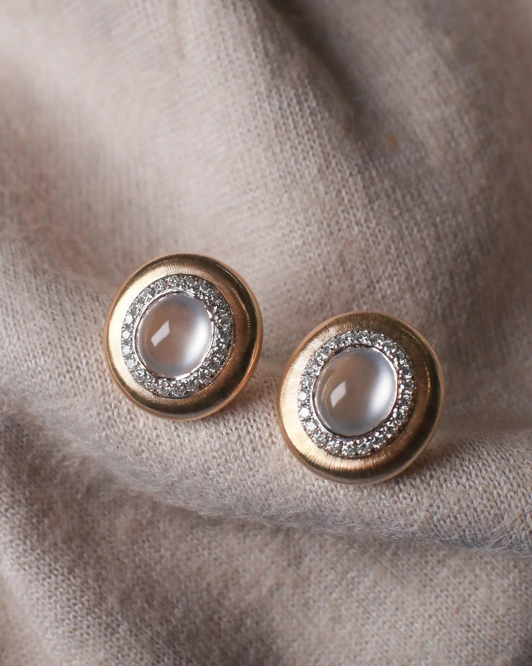 OEM/ODM/Wholesale 18K Gold Jadeite & Diamond Earrings | 6.5×3mm Jade | 5.07g
