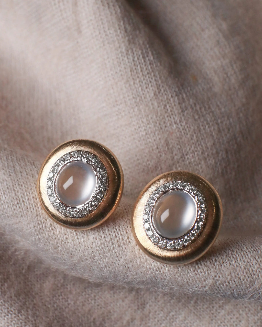 OEM/ODM/Wholesale 18K Gold Jadeite & Diamond Earrings | 6.5×3mm Jade | 5.07g