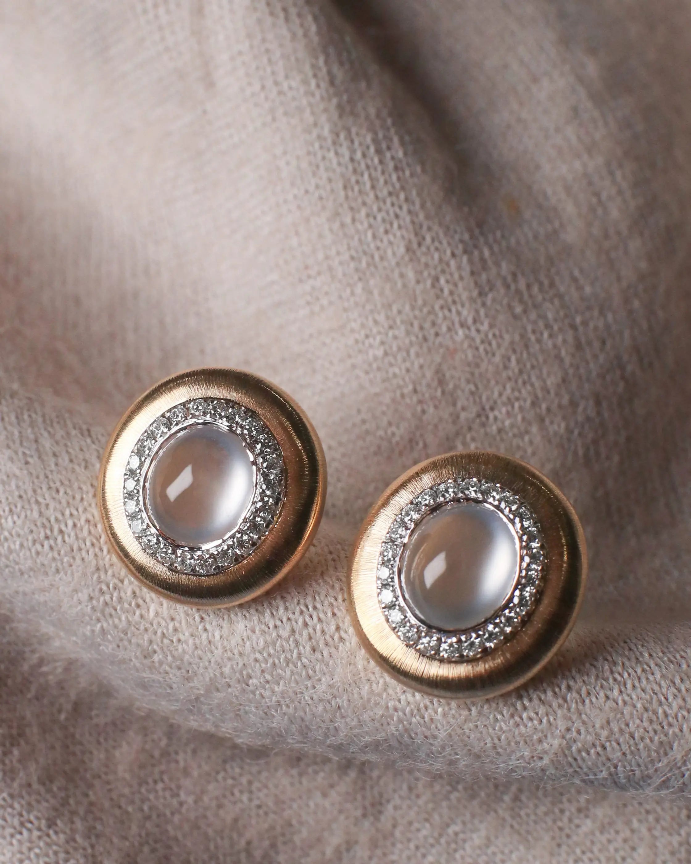 OEM/ODM/Wholesale 18K Gold Jadeite & Diamond Earrings | 6.5×3mm Jade | 5.07g