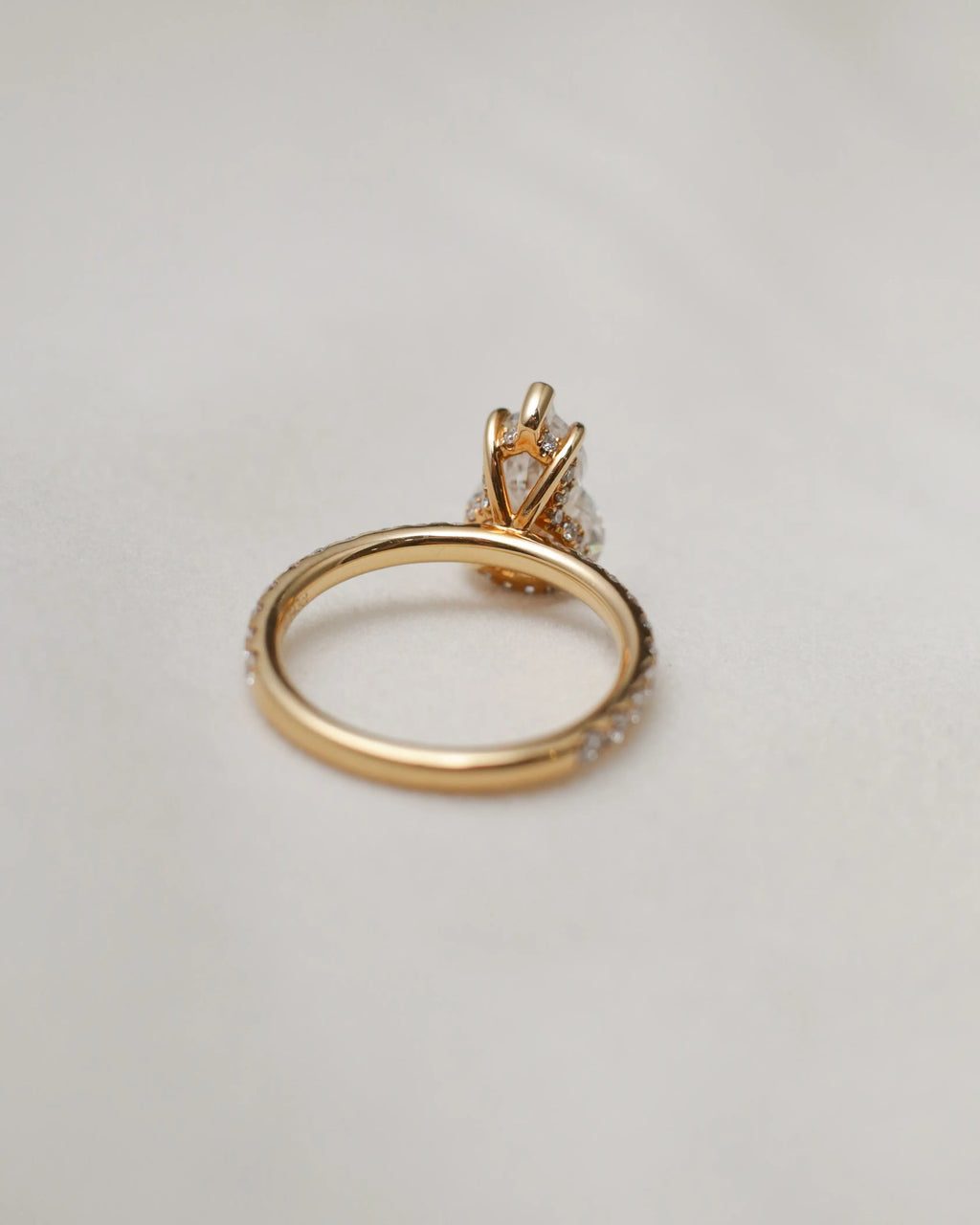 OEM/ODM/Wholesale Pear-Cut Lab-Grown Diamond Engagement Ring with Pavé Band in 18K Yellow Gold | 2.685ct + 0.643ct | Elegant Statement Design
