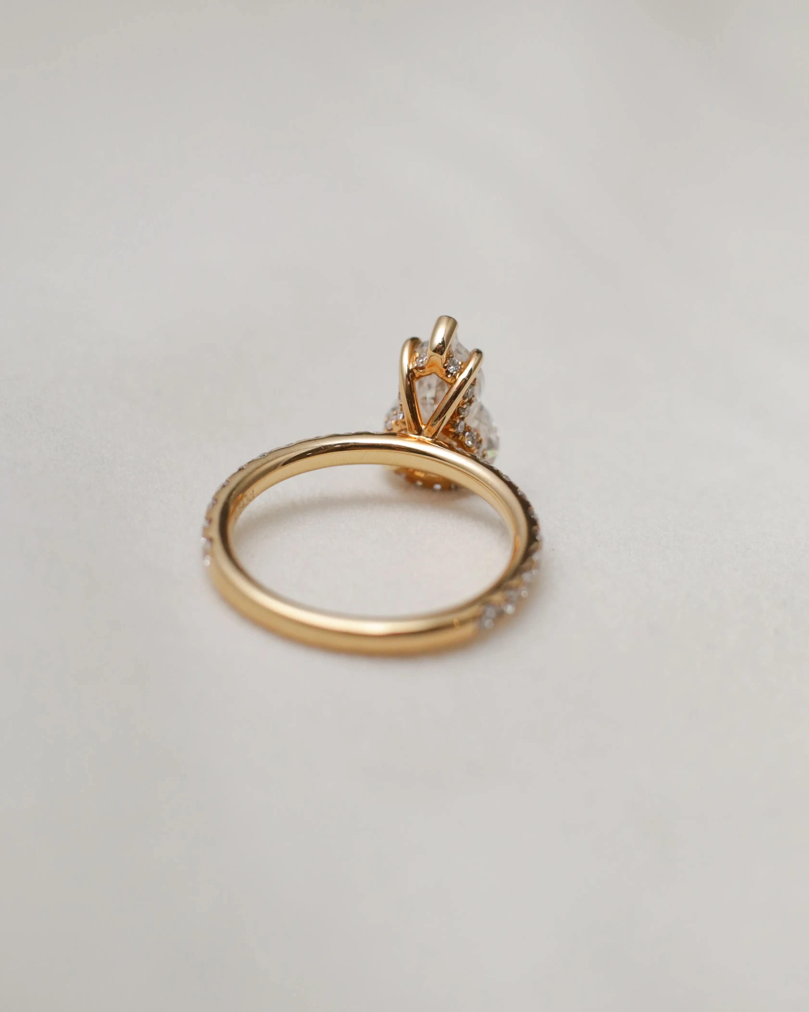 OEM/ODM/Wholesale Pear-Cut Lab-Grown Diamond Engagement Ring with Pavé Band in 18K Yellow Gold | 2.685ct + 0.643ct | Elegant Statement Design