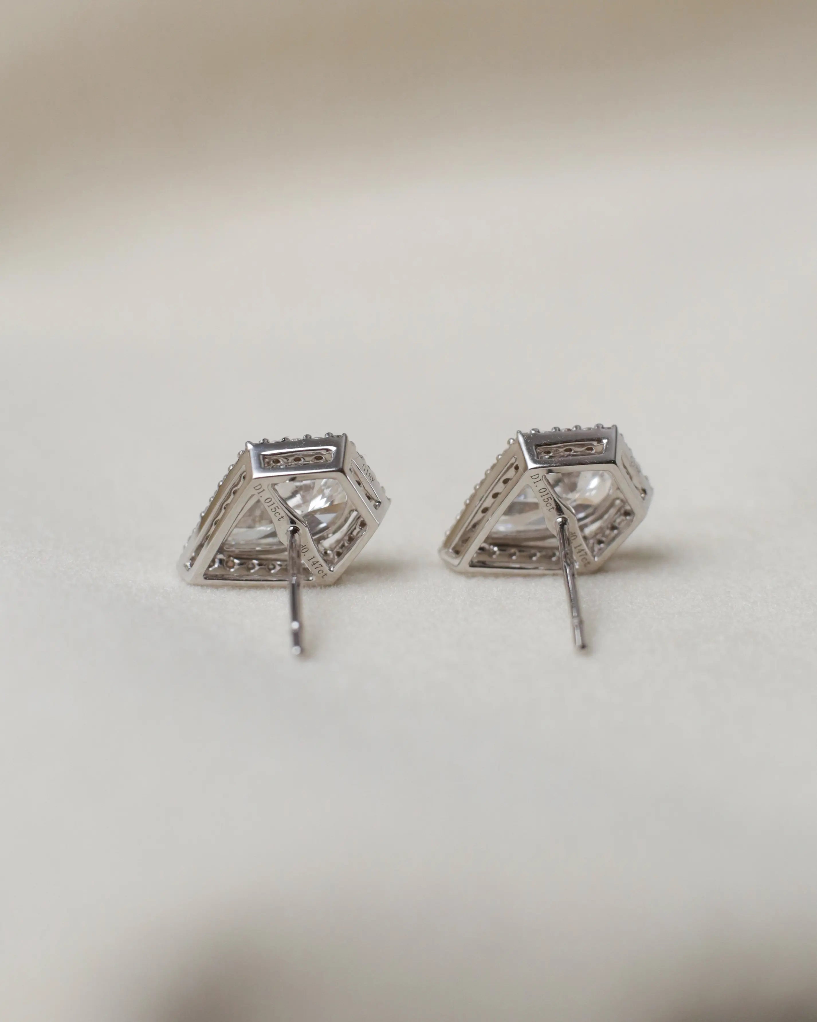 OEM/ODM/Wholesale Lab-Grown Diamond Stud Earrings in 18K White Gold | 2.03ct Pear Cut with 0.294ct Halo | Modern Halo Setting