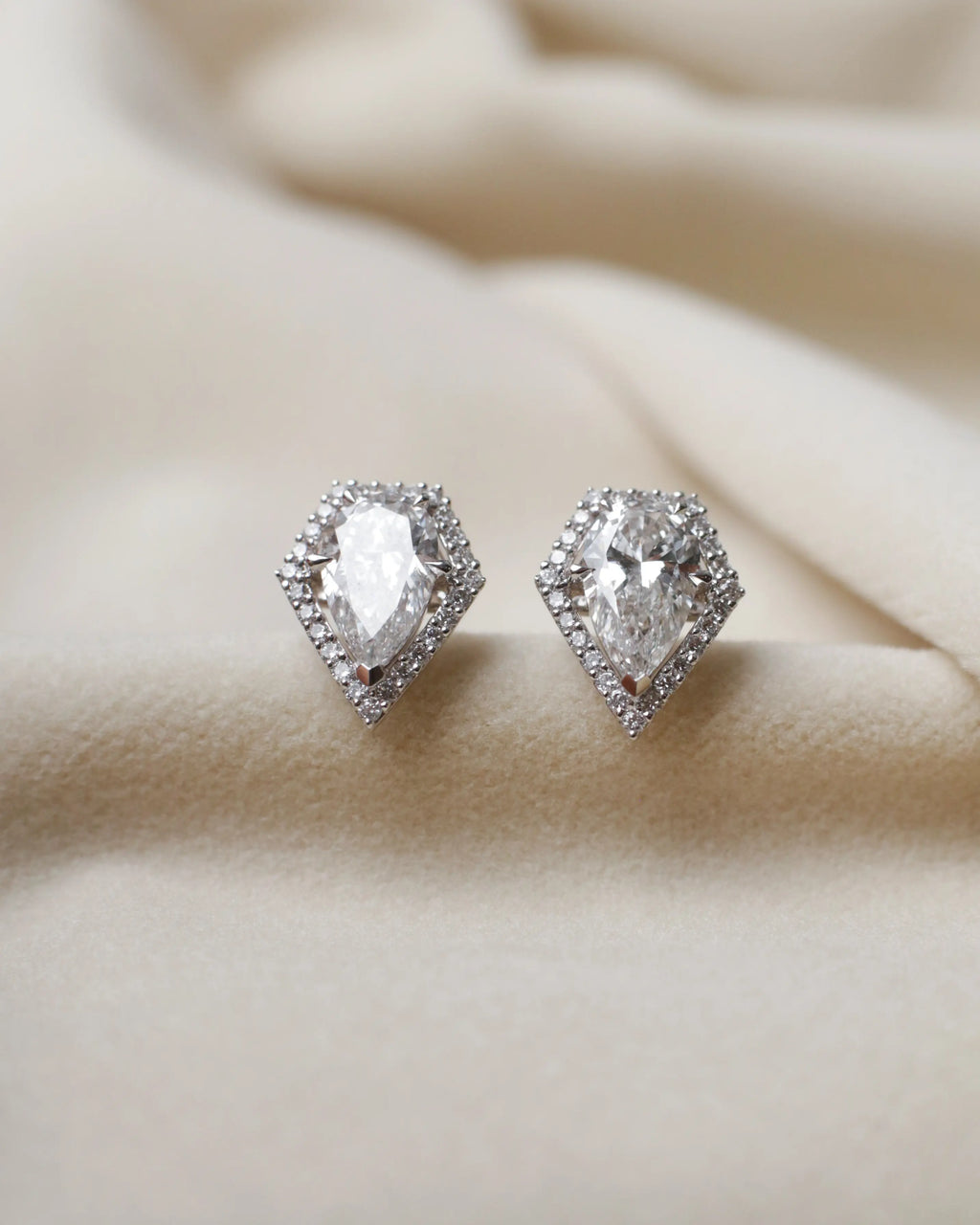 OEM/ODM/Wholesale Lab-Grown Diamond Stud Earrings in 18K White Gold | 2.03ct Pear Cut with 0.294ct Halo | Modern Halo Setting