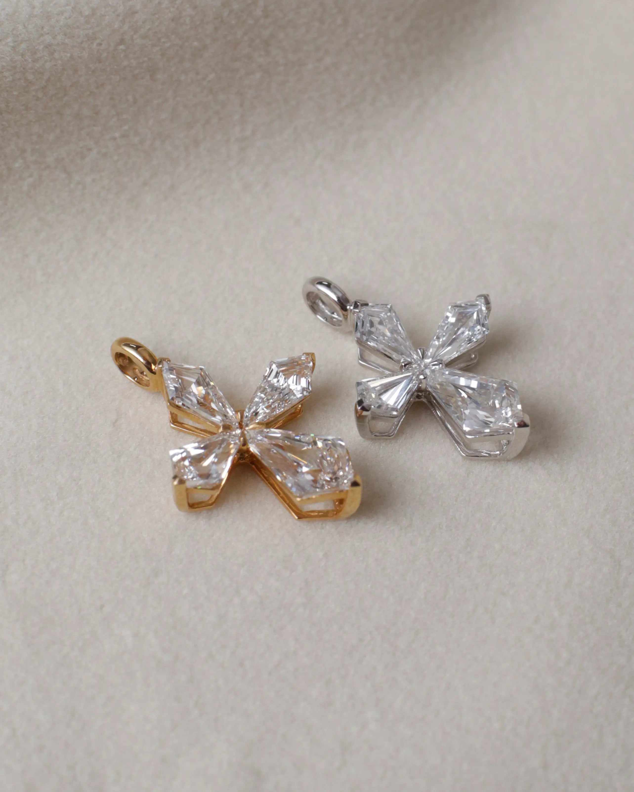 OEM / ODM / Wholesale Lab-Grown Diamond Cross Pendant in 18K Gold & White Gold | 2.923ct / 2.043ct Center Stones