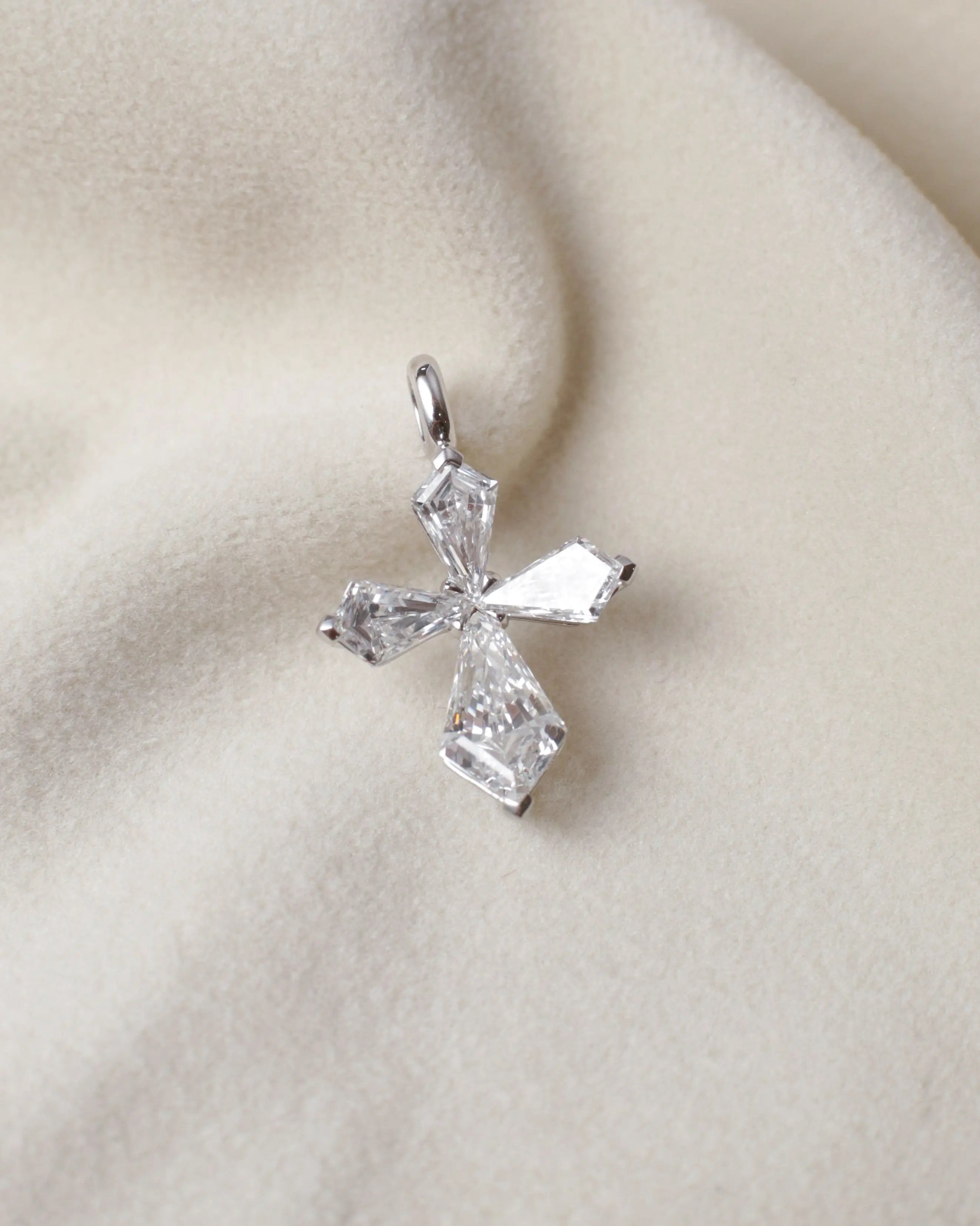 OEM / ODM / Wholesale Lab-Grown Diamond Cross Pendant in 18K Gold & White Gold | 2.923ct / 2.043ct Center Stones
