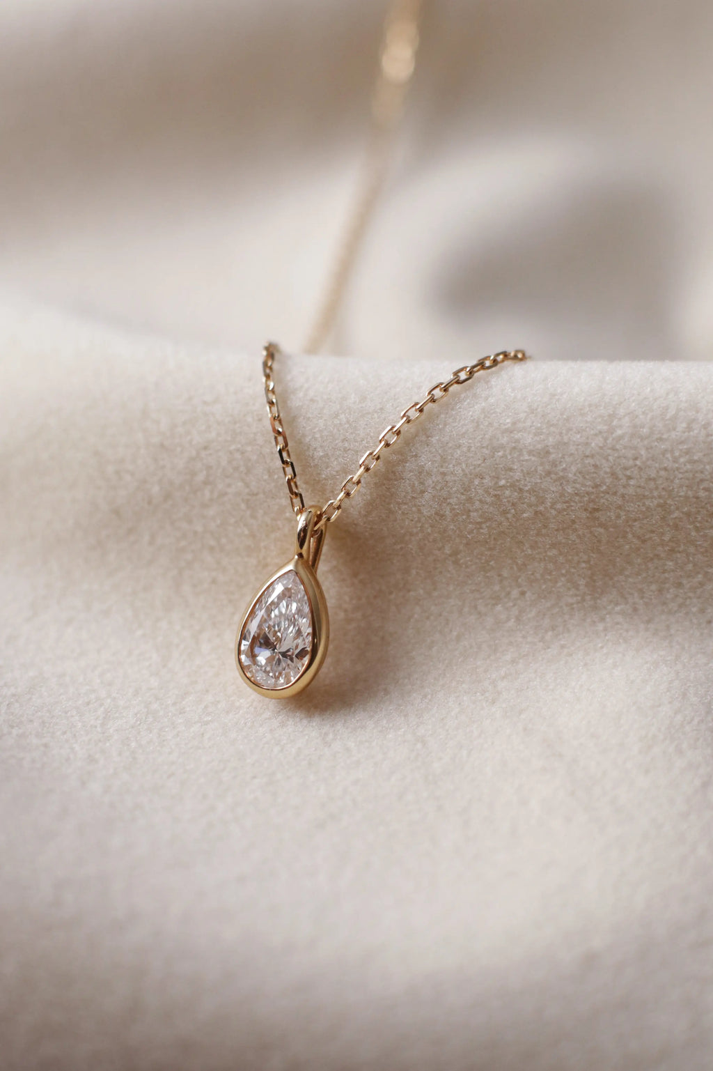 OEM / ODM / Wholesale Pear-Shaped Lab-Grown Diamond Pendant Necklace in 18K Yellow Gold | 0.578ct Center Stone | Bezel-Set Design