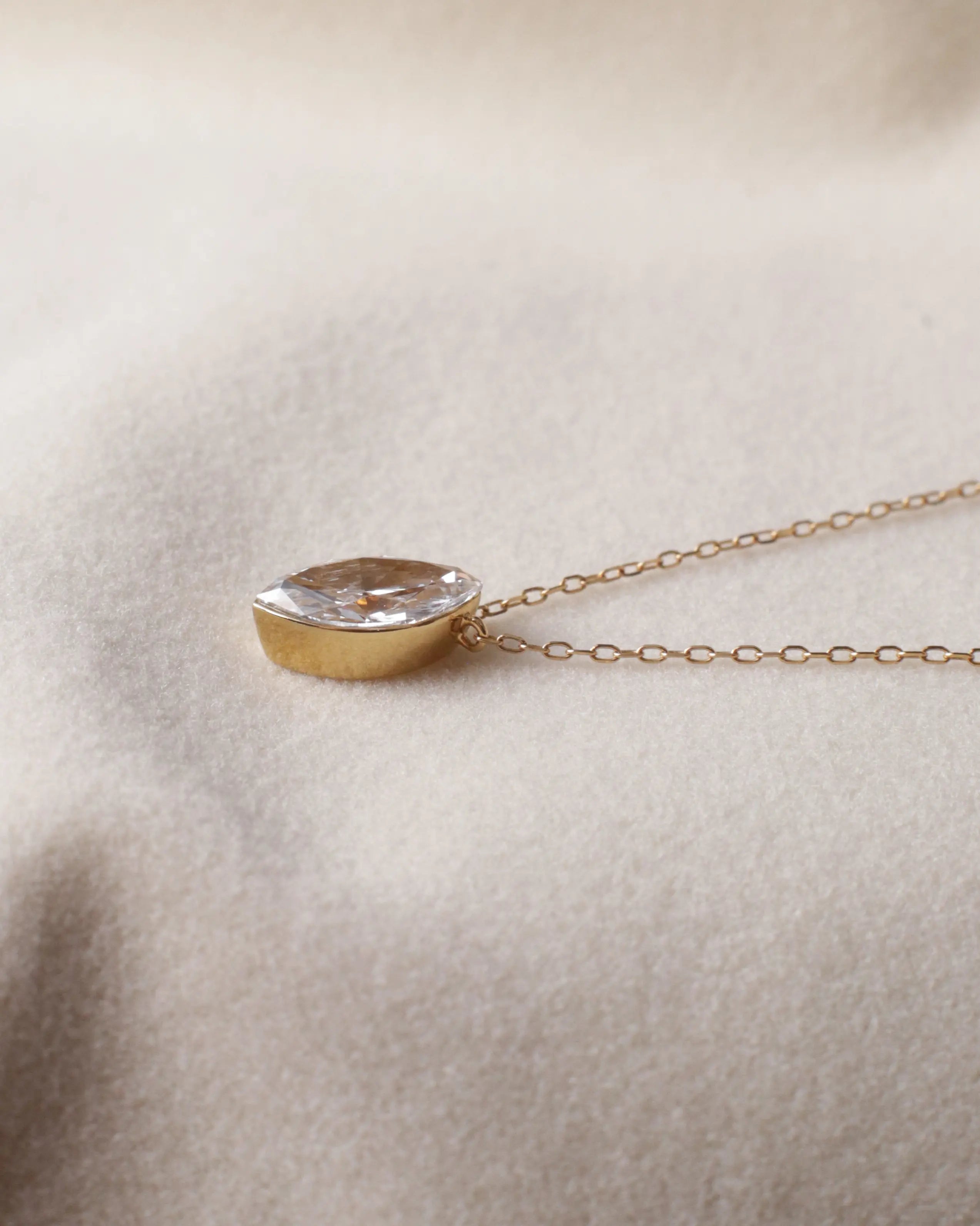 OEM / ODM / Wholesale Marquise-Cut Lab-Grown Diamond Pendant Necklace in 18K Yellow Gold | 1.017ct Center Stone | Solitaire Design