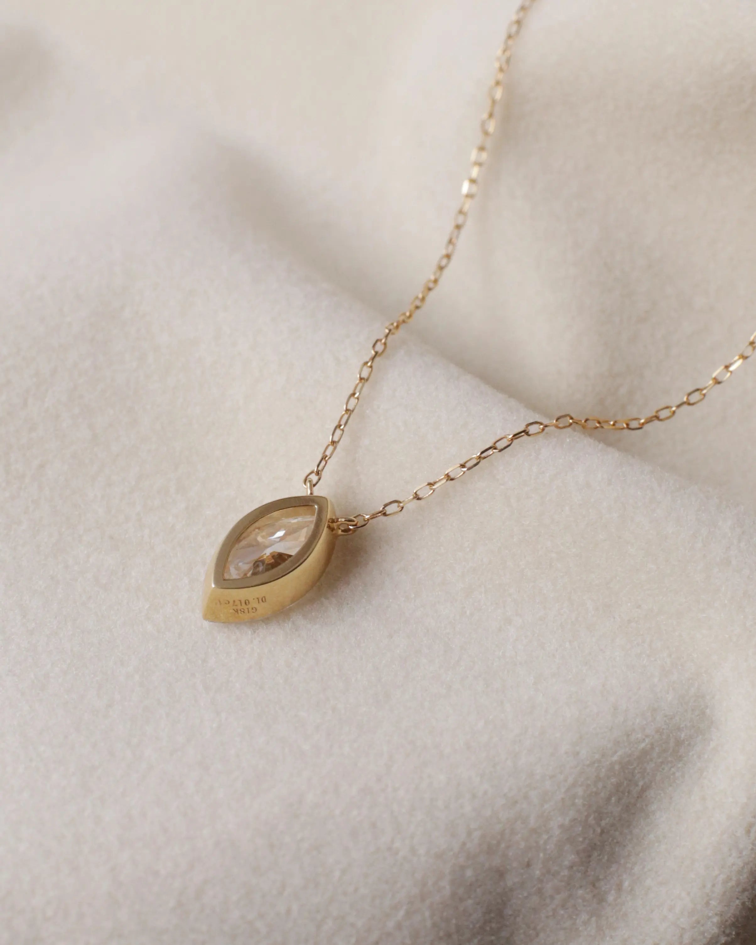 OEM / ODM / Wholesale Marquise-Cut Lab-Grown Diamond Pendant Necklace in 18K Yellow Gold | 1.017ct Center Stone | Solitaire Design